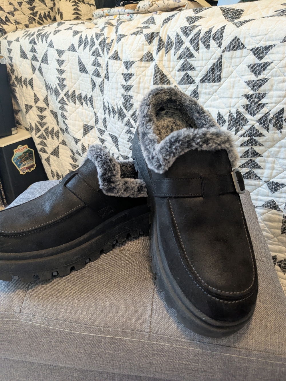 Skechers Shindigs - Forever Retro Women's Size 8.5 Black With Faux Fur